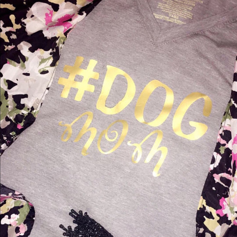 #Dog Mom v neck tshirt